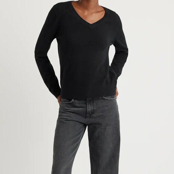 Quince Black Mongolian 100% Cashmere V-Neck Sweater Size L - Picture 1 of 6